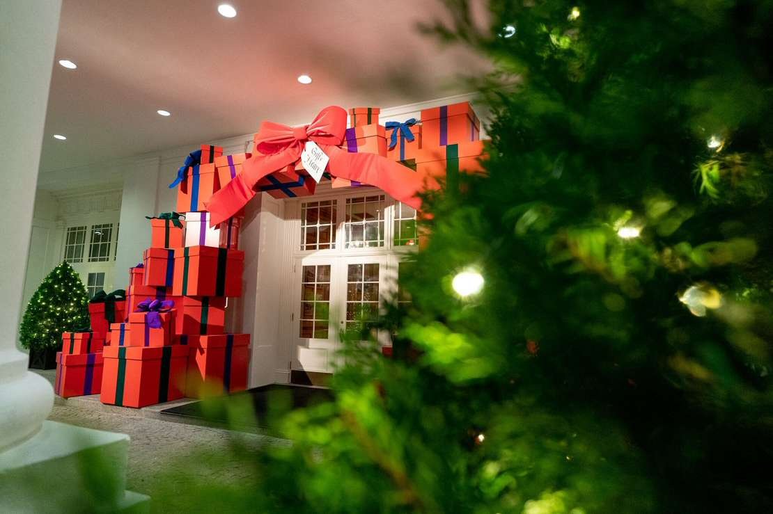 Biden WH garish Christmas decor